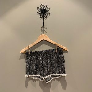 2/$10 flowy/ soft shorts